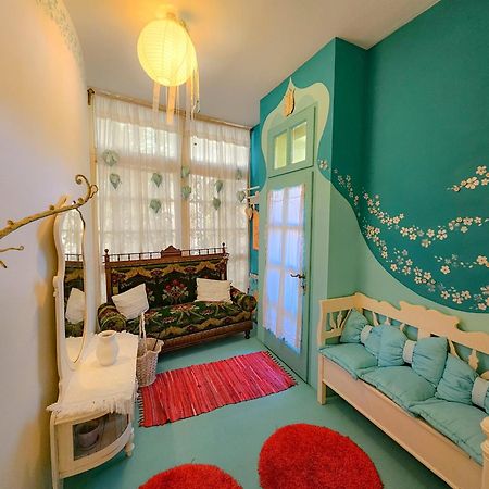 Feher Tulipan Apartman Hotel Debrecen Buitenkant foto