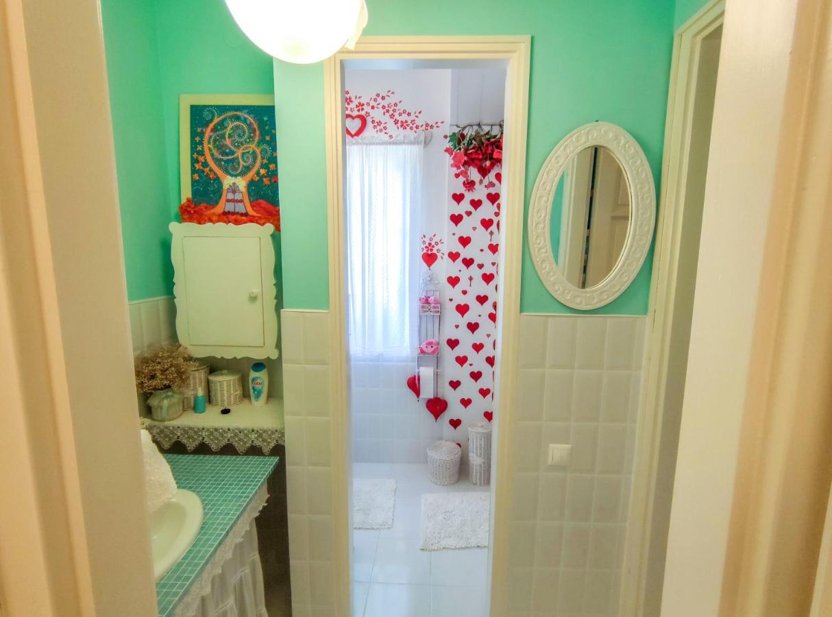 Feher Tulipan Apartman Hotel Debrecen Buitenkant foto