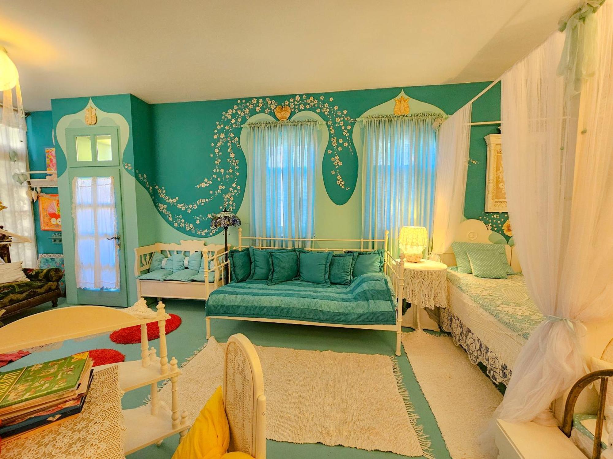 Feher Tulipan Apartman Hotel Debrecen Buitenkant foto