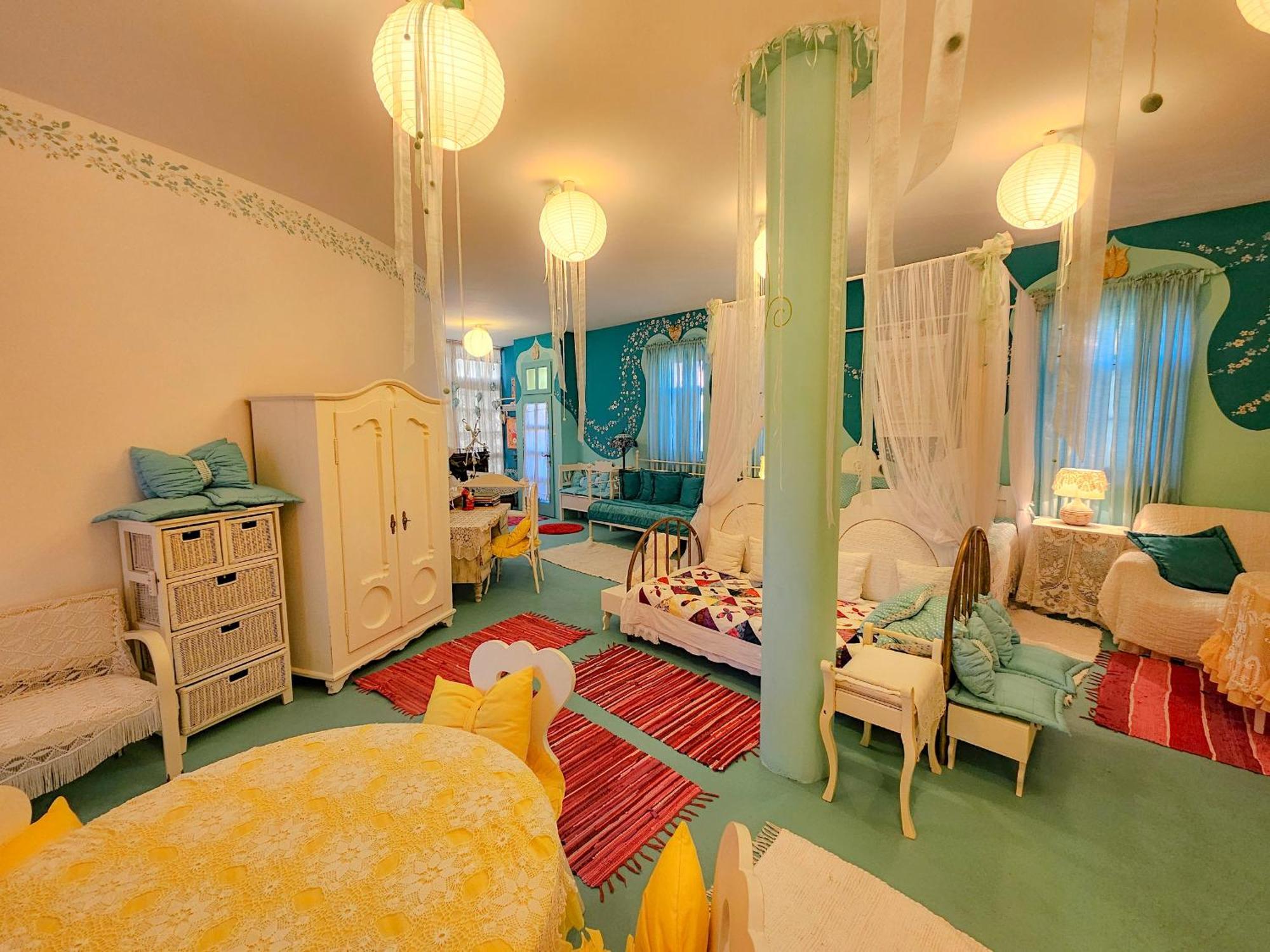 Feher Tulipan Apartman Hotel Debrecen Buitenkant foto