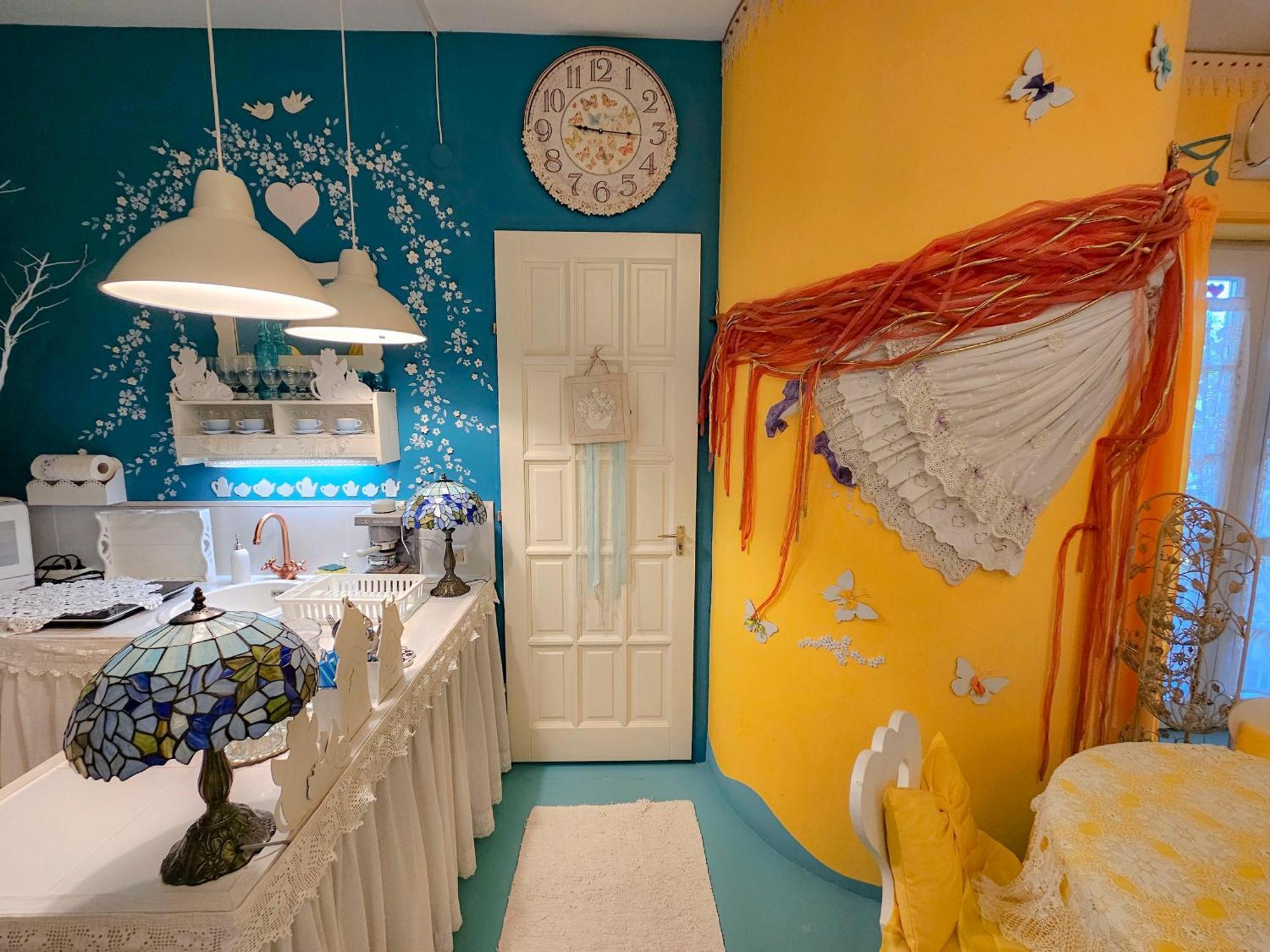 Feher Tulipan Apartman Hotel Debrecen Buitenkant foto